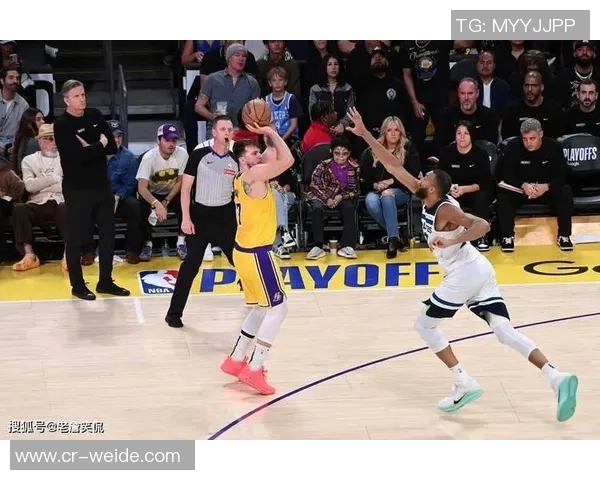 湖人外线防守崩溃全队被动不交易难以扭转攻强守弱局面